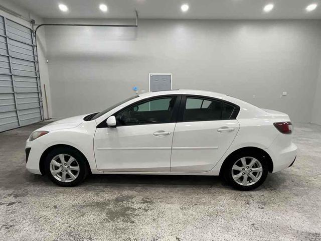 Photo of 2010 Crystal White Pearl Mica Mazda Mazda3