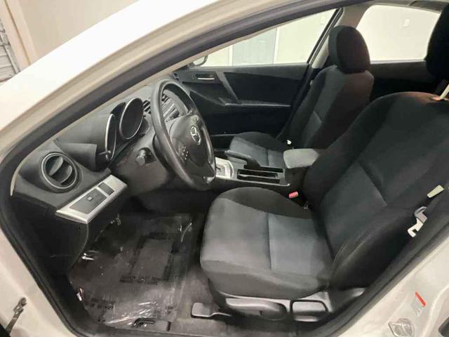 Photo of 2010 Crystal White Pearl Mica Mazda Mazda3