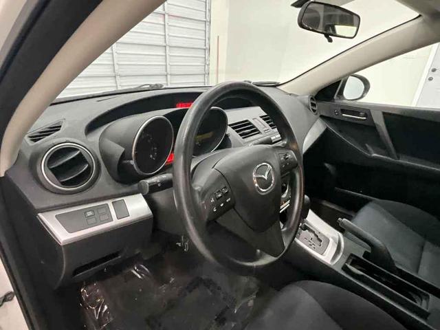 Photo of 2010 Crystal White Pearl Mica Mazda Mazda3