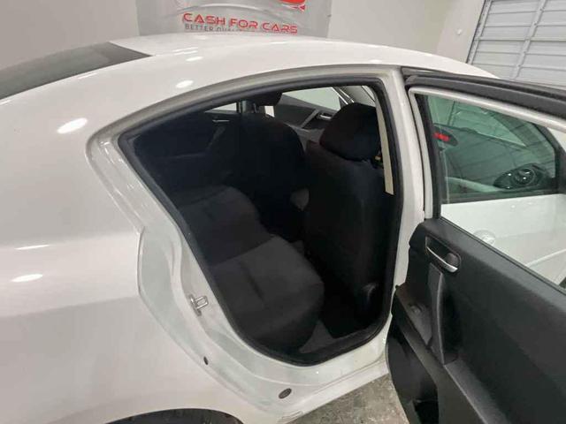Photo of 2010 Crystal White Pearl Mica Mazda Mazda3