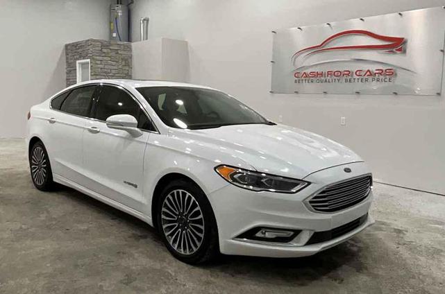 Photo of 2018 Oxford White Ford Fusion Hybrid