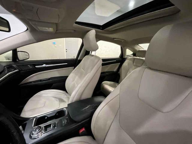 Photo of 2018 Oxford White Ford Fusion Hybrid