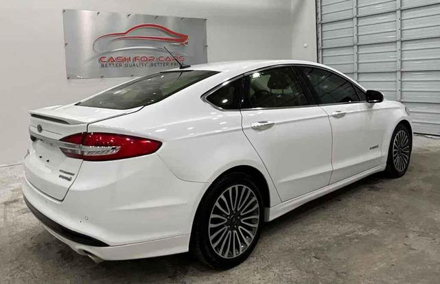 Photo of 2018 Oxford White Ford Fusion Hybrid