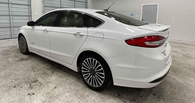 Photo of 2018 Oxford White Ford Fusion Hybrid