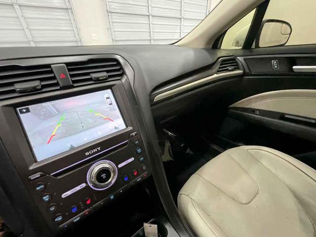 Photo of 2018 Oxford White Ford Fusion Hybrid