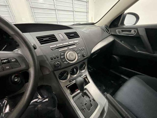 Photo of 2010 Gray Mazda Mazda3