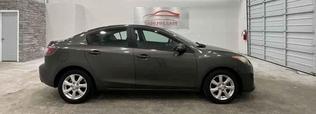 Photo of 2010 Gray Mazda Mazda3