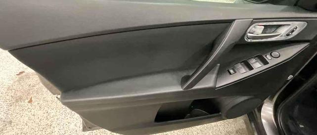 Photo of 2010 Gray Mazda Mazda3
