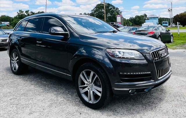 Photo of 2015 Night Black Audi Q7