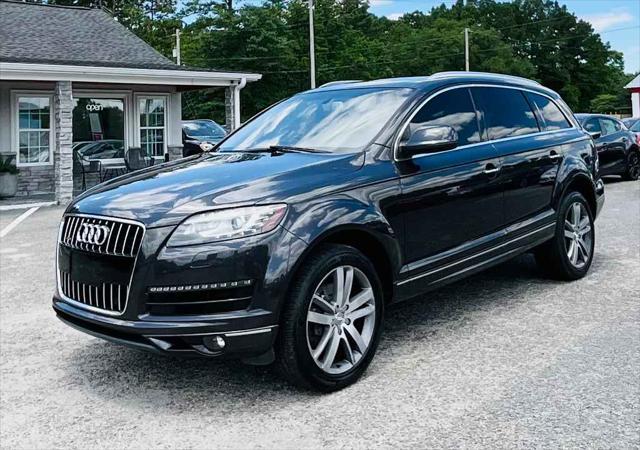 Photo of 2015 Night Black Audi Q7