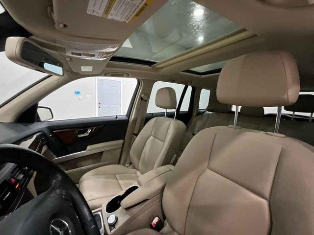 Photo of 2011 Burgundy Mercedes-Benz GLK-Class