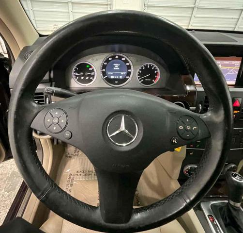 Photo of 2011 Burgundy Mercedes-Benz GLK-Class