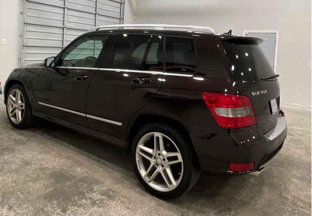 Photo of 2011 Burgundy Mercedes-Benz GLK-Class