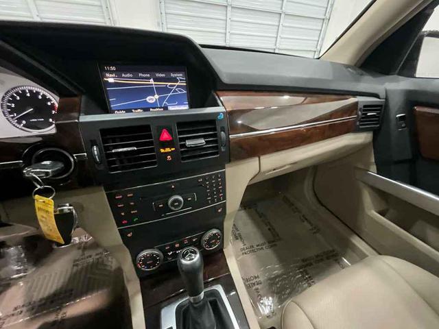Photo of 2011 Burgundy Mercedes-Benz GLK-Class