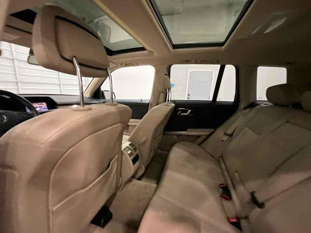 Photo of 2011 Burgundy Mercedes-Benz GLK-Class