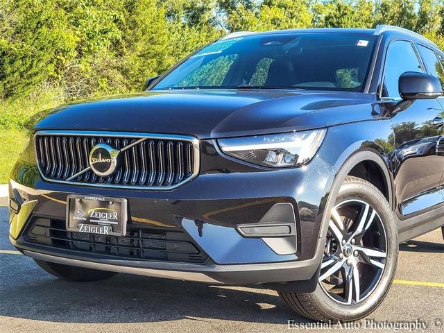 Photo of 2025 Onyx Black Metallic Volvo XC40