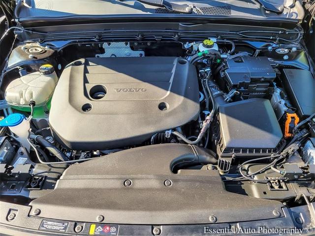 Photo of 2025 Onyx Black Metallic Volvo XC40