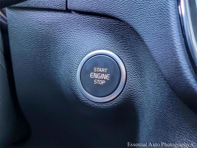 Photo of 2025 Onyx Black Metallic Volvo XC40