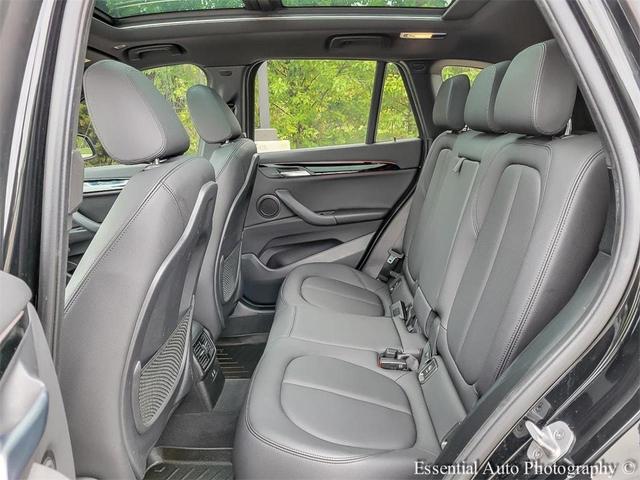Photo of 2021 Black Sapphire Metallic BMW X1