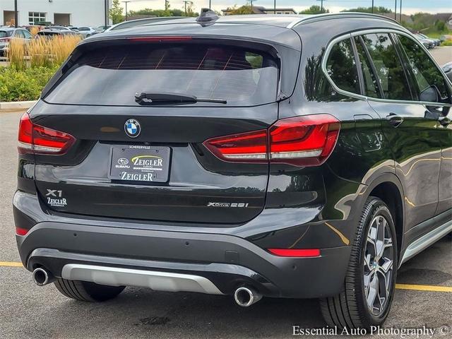 Photo of 2021 Black Sapphire Metallic BMW X1