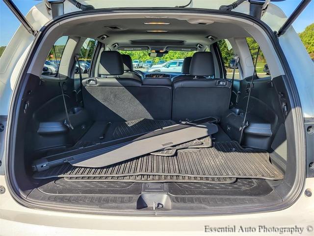 Photo of 2021 Platinum White Pearl Honda Pilot