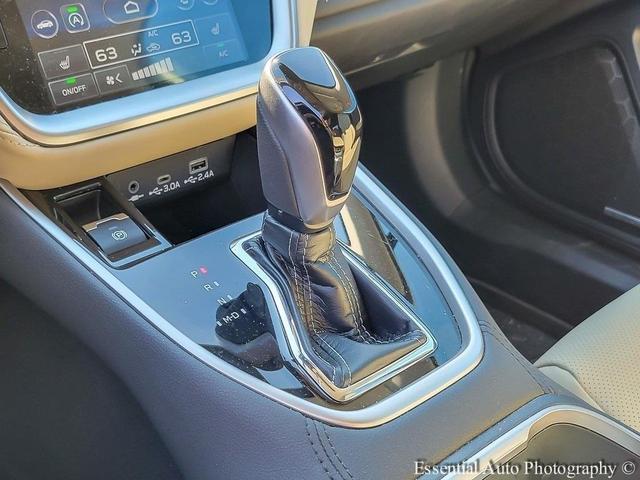 Photo of 2024 Crystal White Pearl Subaru Outback