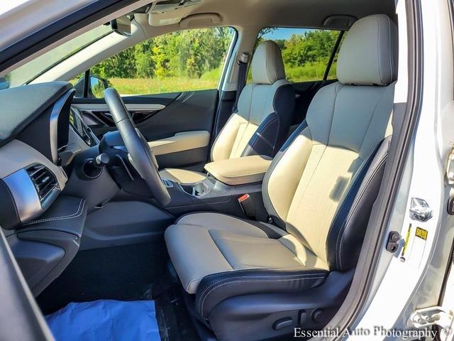 Photo of 2024 Crystal White Pearl Subaru Outback