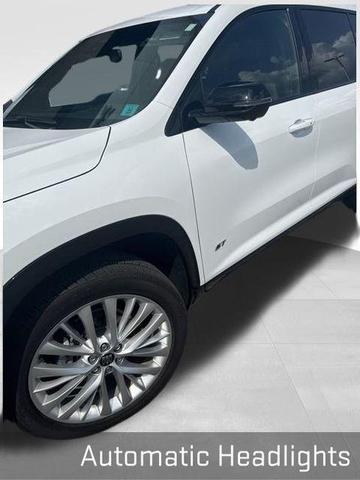 Photo of 2025 Summit White Buick Enclave