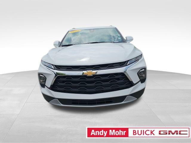 Photo of 2023 Summit White Chevrolet Blazer
