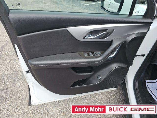 Photo of 2023 Summit White Chevrolet Blazer