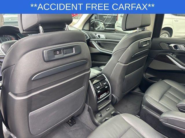 Photo of 2021 Gray Metallic BMW X7