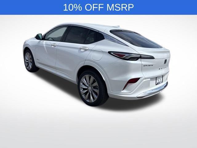 Photo of 2025 White Frost Buick Envista