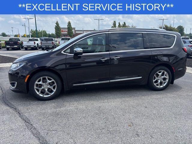 Photo of 2017 Dark Cordovan Pearlcoat Chrysler Pacifica
