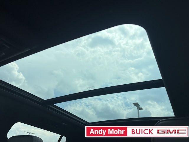 Photo of 2025 Onyx Black GMC Yukon