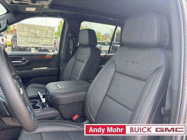 Photo of 2025 Onyx Black GMC Yukon