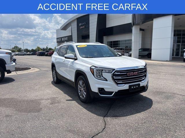 Photo of 2024 Summit White GMC Terrain