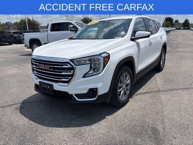 Photo of 2024 Summit White GMC Terrain