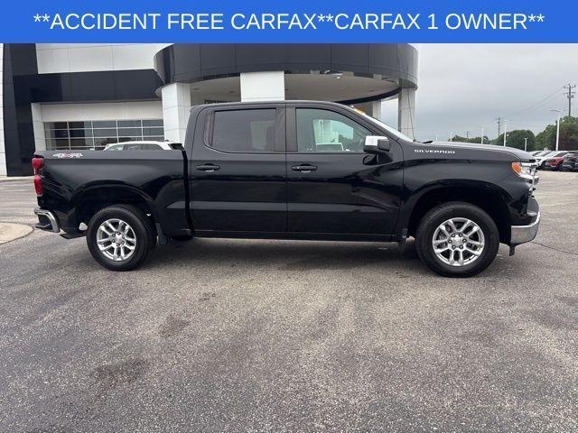 Photo of 2022 Black Chevrolet Silverado 1500