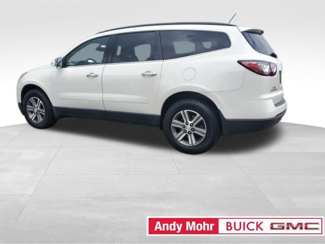 Photo of 2015 White Chevrolet Traverse
