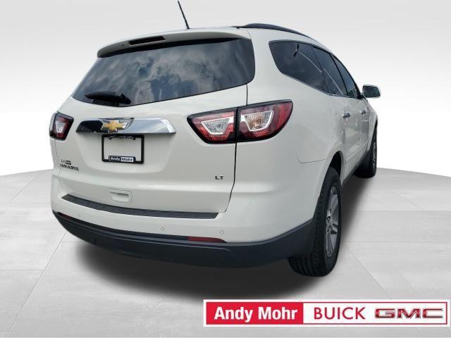 Photo of 2015 White Chevrolet Traverse