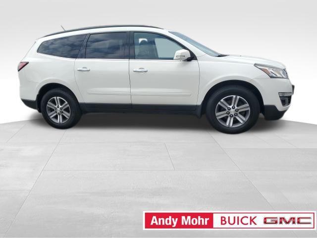 Photo of 2015 White Chevrolet Traverse