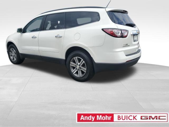 Photo of 2015 White Chevrolet Traverse