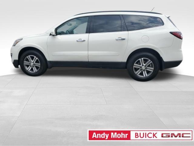 Photo of 2015 White Chevrolet Traverse