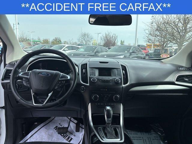 Photo of 2017 Oxford White Ford Edge