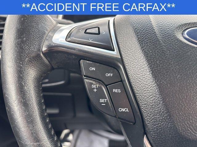 Photo of 2017 Oxford White Ford Edge