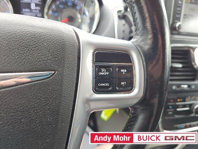 Photo of 2012 White Gold Clearcoat Chrysler Town & Country