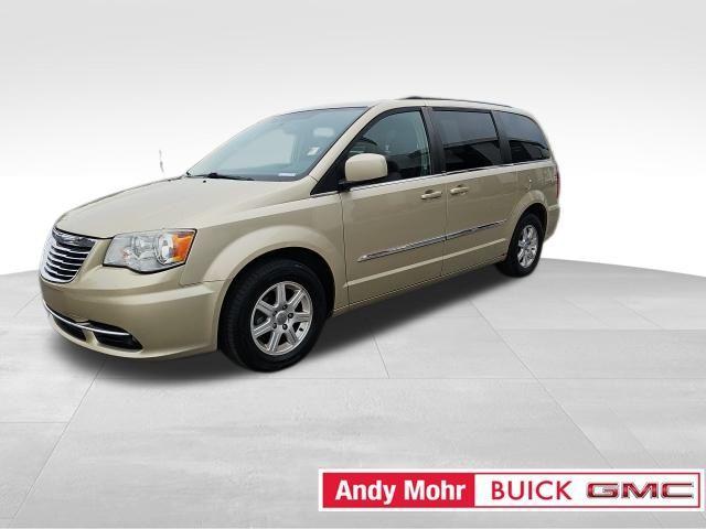 Photo of 2012 White Gold Clearcoat Chrysler Town & Country