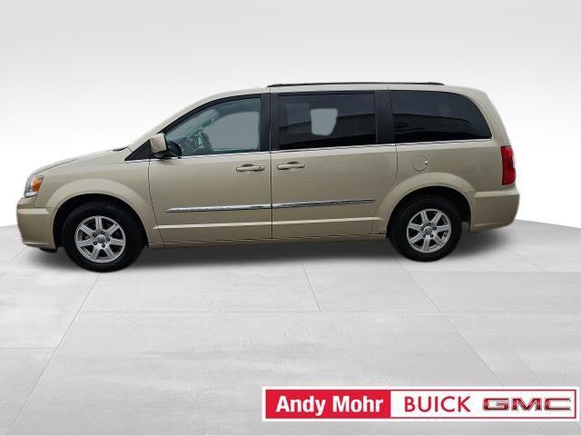 Photo of 2012 White Gold Clearcoat Chrysler Town & Country