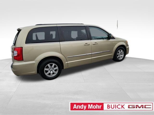 Photo of 2012 White Gold Clearcoat Chrysler Town & Country