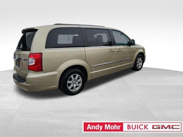 Photo of 2012 White Gold Clearcoat Chrysler Town & Country